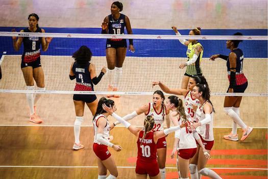 A Milli Kadın Voleybol Takımı, Milletler Ligi'ne galibiyetle başladı