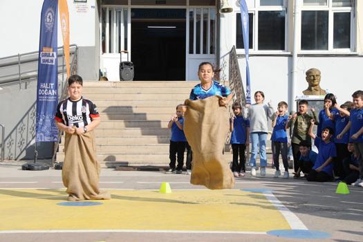 Samsun'da unutulmaya yüz tutmuş oyunlar 92 bin çocuğa ulaştı
