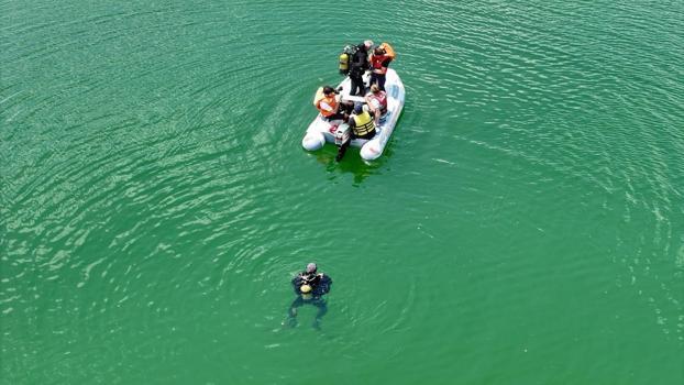 Bolu'da itfaiyeden gölde arama kurtarma tatbikatı