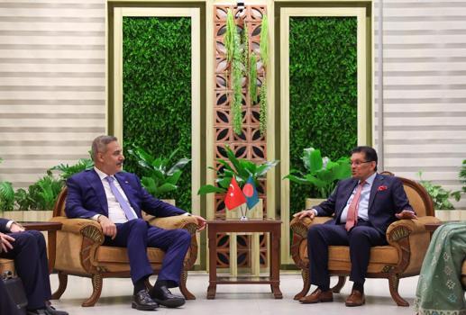 Bakan Fidan, Bangladeş Dışişleri Bakanı Rahman ile görüştü