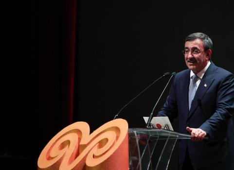 Cevdet Yılmaz: Hem güçlü, hem haklı olmak zorundayız