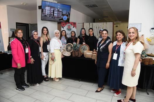 Osmaniye'de yılsonu sergisi