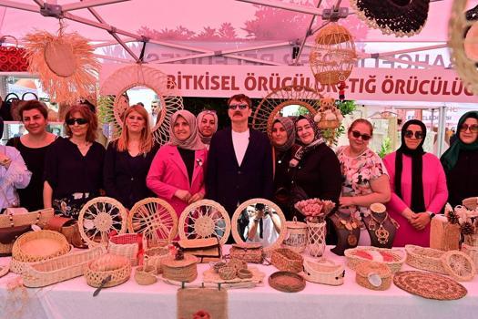 Bahçelievler’de kadınların el emeği ürünlerinden sergi açıldı