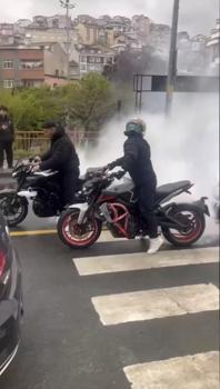 Kağıthane’de düğün konvoyunda motosikletle trafiği kapatıp patinaj çekti; 136 bin lira ceza kesildi