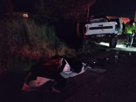 Kamyonet ile TIR çarpıştı: 3 yaralı