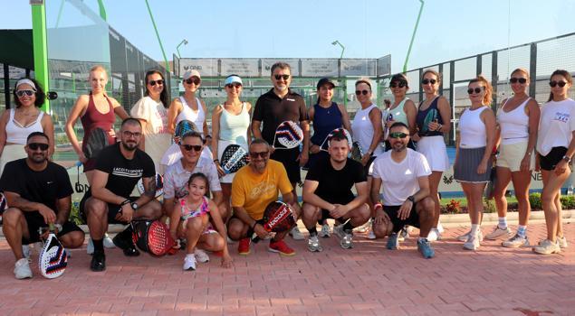 Padel turnuvasında şampiyonlar belli oldu