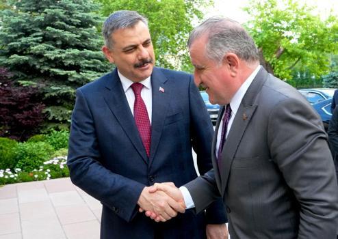 İçişleri Bakanı Çiftçi, Gençlik ve Spor Bakanı Bak ile görüştü