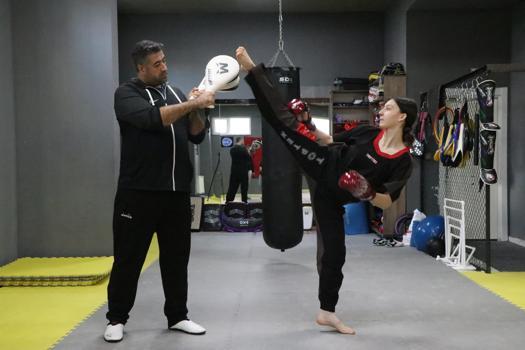 Babasının tavsiyesiyle kick boksa başlayan Olcay İrem, dünya şampiyonu oldu