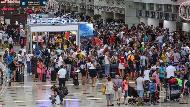 Mayısta Antalya Havalimanı'nda 3,7 milyon yolcuya hizmet verildi