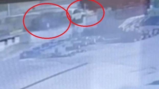 Kayseri’de iki otomobilin çarpıştığı kaza kamerada; 2 yaralı