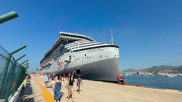 Bodrum’a denizden 2 bin 521 turist geldi