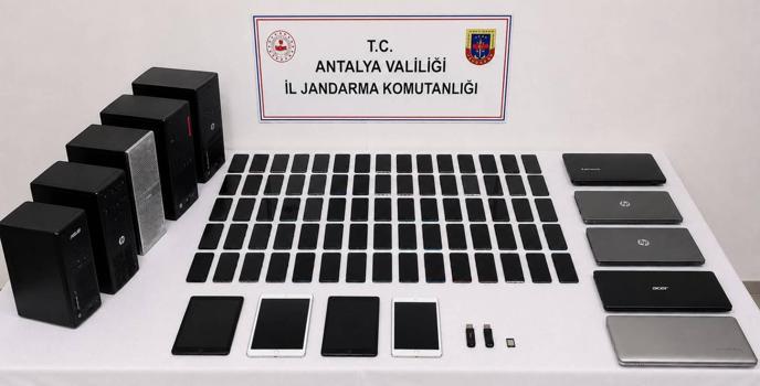 Hesaplarında 8 milyar lira işlem hacmi olan yasa dışı bahis şüphelilerine operasyon: 72 gözaltı