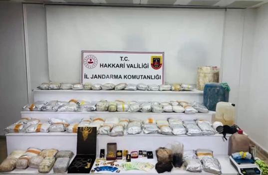 Hakkari'de 626 kilo uyuşturucu ele geçirildi: 4 tutuklama
