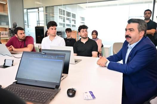 Yıldırım Yapay Zeka ve Teknoloji Merkezi’nde eğitimler başladı