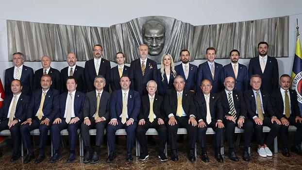 Fenerbahçe’de Aziz Yıldırım başkanlığında ilk yönetim kurulu toplantısı yapıldı