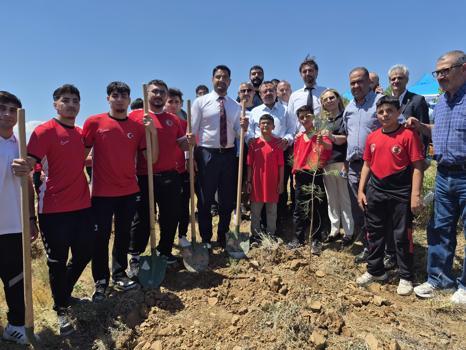 TGF Başkanı Akgün: Misyonumuz sadece sporcu yetiştirmek değil, halka ve çocuklara doğru örnekler sunabilmek