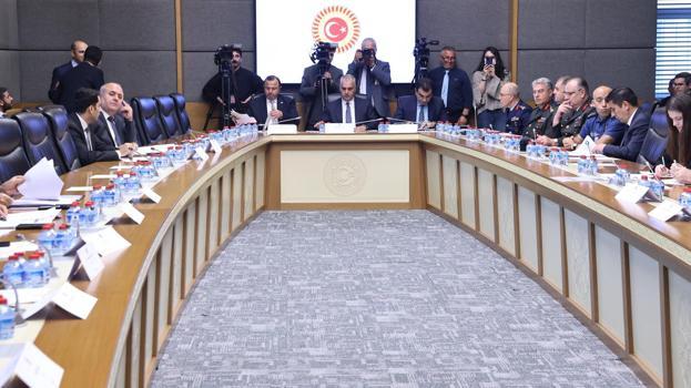 Uzman er ve erbaşlar ile ilgili düzenlemeleri içeren teklif, komisyonda kabul edildi