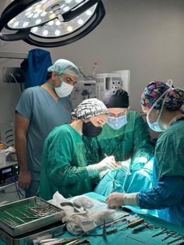 Osmaniye’de işitme kaybı yaşayan 7 yaşındaki hastaya başarılı cerrahi müdahale