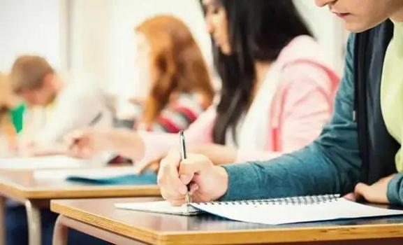 'Matematik ve Türkçe testleri öğrenciler açısından görece zorlayıcıydı'
