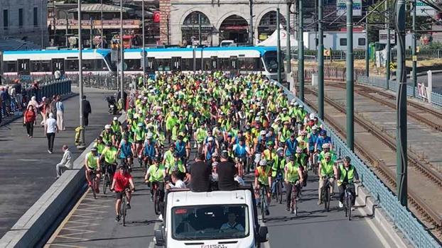 Milli maçın ardından Tarihi Yarımada'da pedal çevirdiler