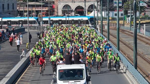 Milli maçın ardından Tarihi Yarımada'da pedal çevirdiler