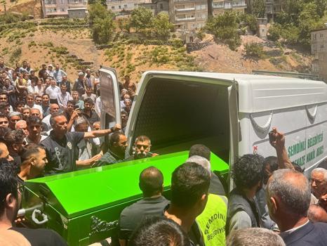 Silahla kayınpederinin evini bastı: 4 ölü (2)