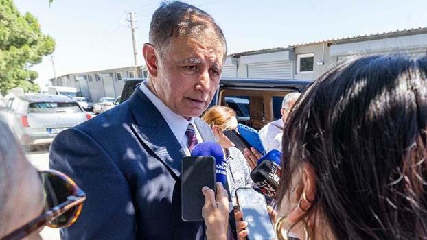 Cemil Tugay: CHP bizim çatımız, istifanın anlamı yok