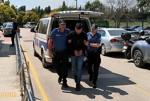 Uzman çavuş, tatil için geldiği kentte tartıştığı 2 kişiyi vurdu