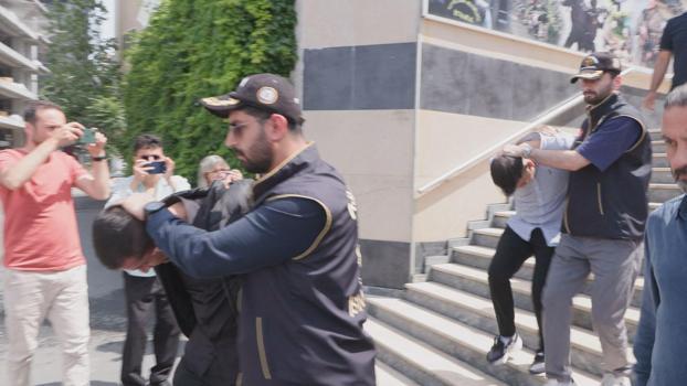 Büyükçekmece Adliyesi'ndeki hırsızlık; 2 şüpheli adliyeye sevk edildi / Şüphelilerin adliyeye getirilişi