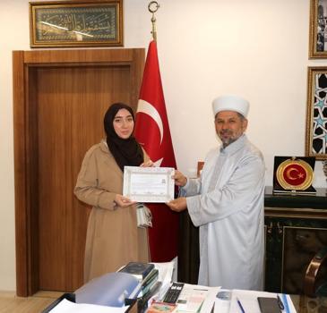 Rusya vatandaşı Valeriia Teplova Müslüman olup ‘Zehra’ ismini aldı