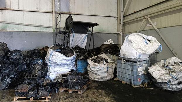 Yurt dışına sevk edilmesi gereken araç ve motor parçaları bir depoda ele geçirildi