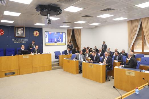 Plan ve Bütçe Komisyonu'nda yeni Sayıştay Başkanlığı için Metin Yener ile Bahtiyar Sazlık aday olarak seçildi