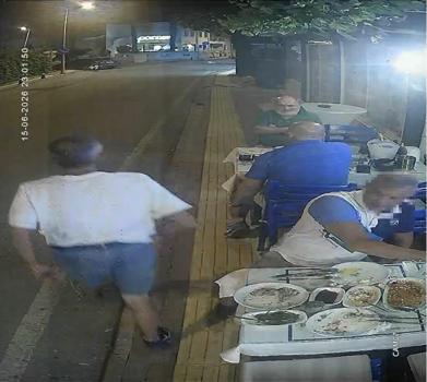 Bodrum'da 2 kişinin, hesabı ödemeden restorandan kaçtığı anlar kamerada