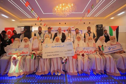 İyilik Derneği’nden Gazze’de toplu düğün merasimi