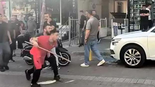 Avcılar’da tekmeli yumruklu sokak kavgası kamerada