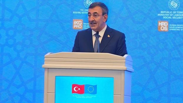 Cevdet Yılmaz: AB, diğer aday ülkeler ile Türkiye'ye aynı kriterleri uygulamalı