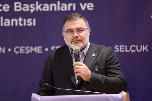 'İzmir'i yıllardır yönetilen siyasi anlayışta kendi iç mücadeleleri ve koltuk kavgaları vardır'