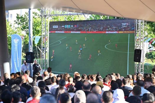 Manisa'da milli heyecan Sümerpark'ta dev ekranda yaşanacak