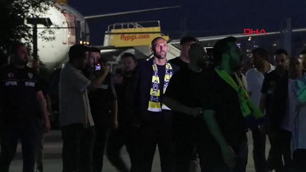 Vedat Muriqi, Fenerbahçe için İstanbul'da