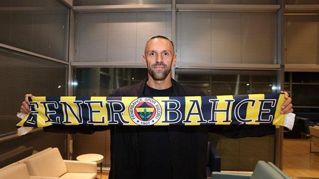 Vedat Muriqi, Fenerbahçe için İstanbul'da