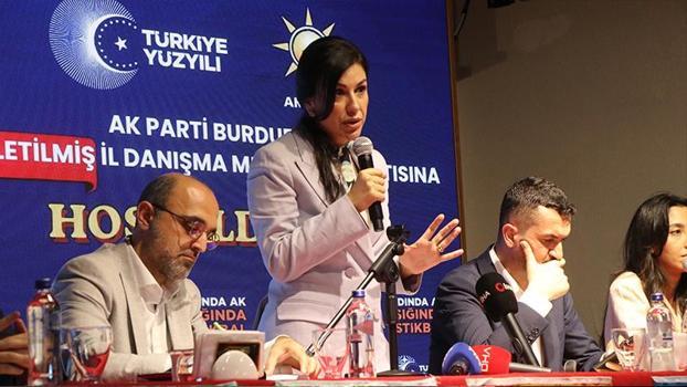 AK Parti'li Ayan: Aynı koltuklar için kavga ediyorlar