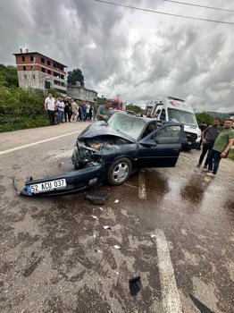 Ordu'da iki otomobil çarpıştı: 5 yaralı