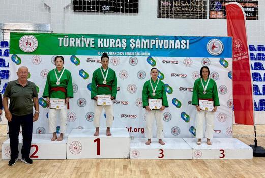 Burdurlu sporculardan 5 madalya