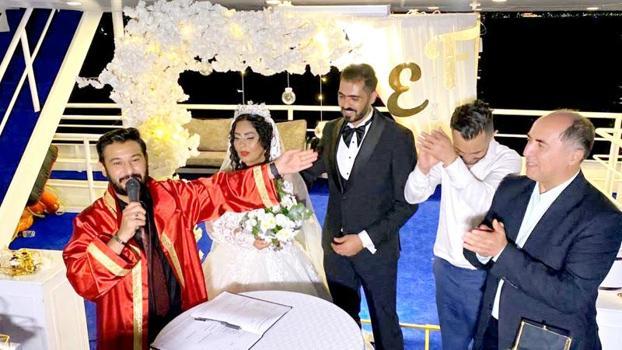 Evliliklerde 'tiyatral nikah' dönemi
