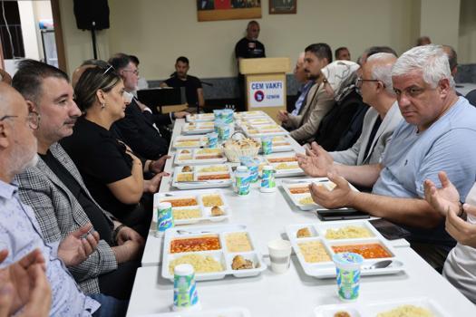 'Ehlibeyt sevgisi,hakkı,hukuku ön planda tutan her inançta insanın ortak paydasıdır'
