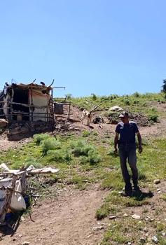 17 yaşından beri yılın 6 ayını yaylada tek başına geçiriyor