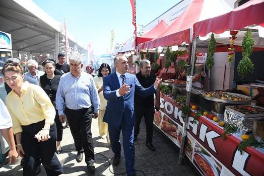 Akdeniz İlleri Tanıtım Günleri’nde Osmaniye standına yoğun ilgi