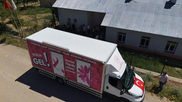 Tunceli'de Mobil Kanser Tarama Aracı erken teşhis için köy yollarında