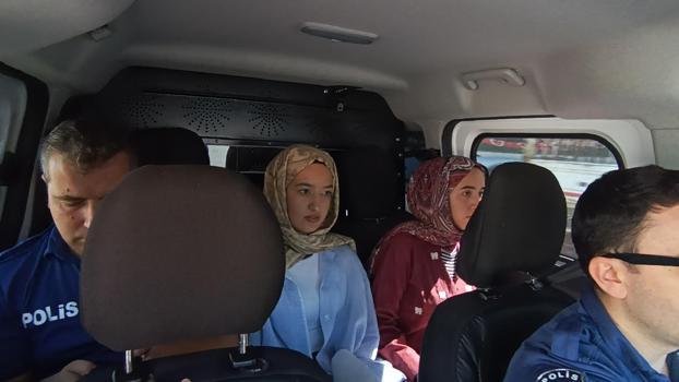 Yanlış okula gelen kardeşleri sınava polis yetiştirdi