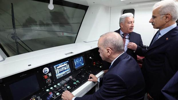 Halkalı-Arnavutköy metrosunu ilk gününde 10 bin kişi kullandı